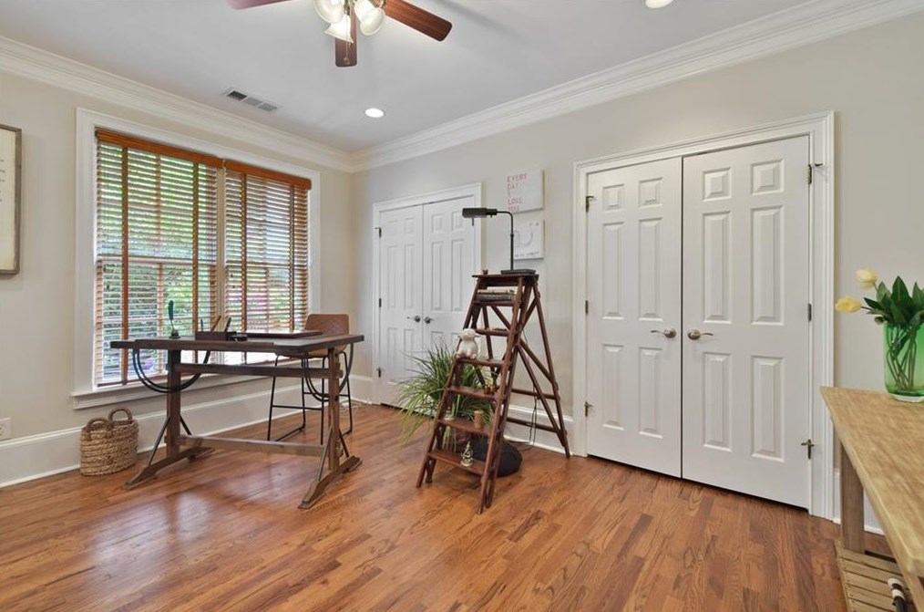 3707 Peachtree Rd, Atlanta GA  30341-2221 exterior