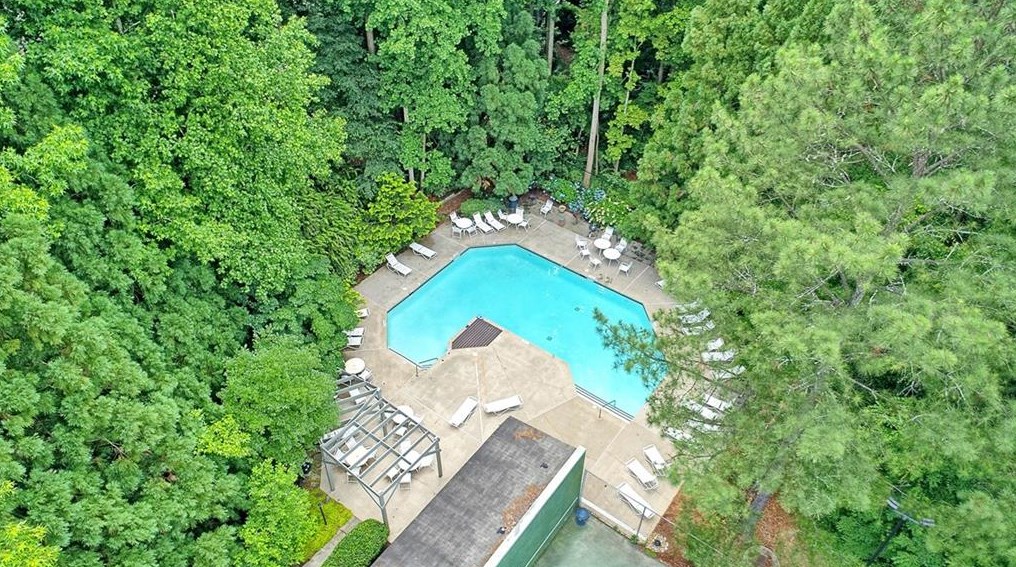 1404 Tuxworth Cir, Decatur GA  30033-5621 exterior