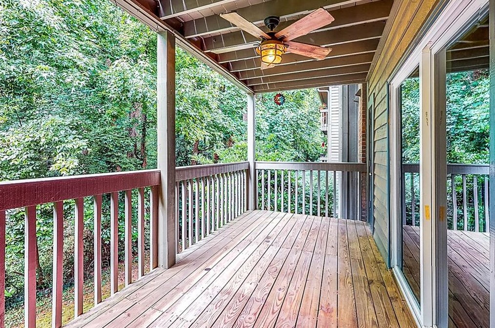 1404 Tuxworth Cir, Decatur GA  30033-5621 exterior