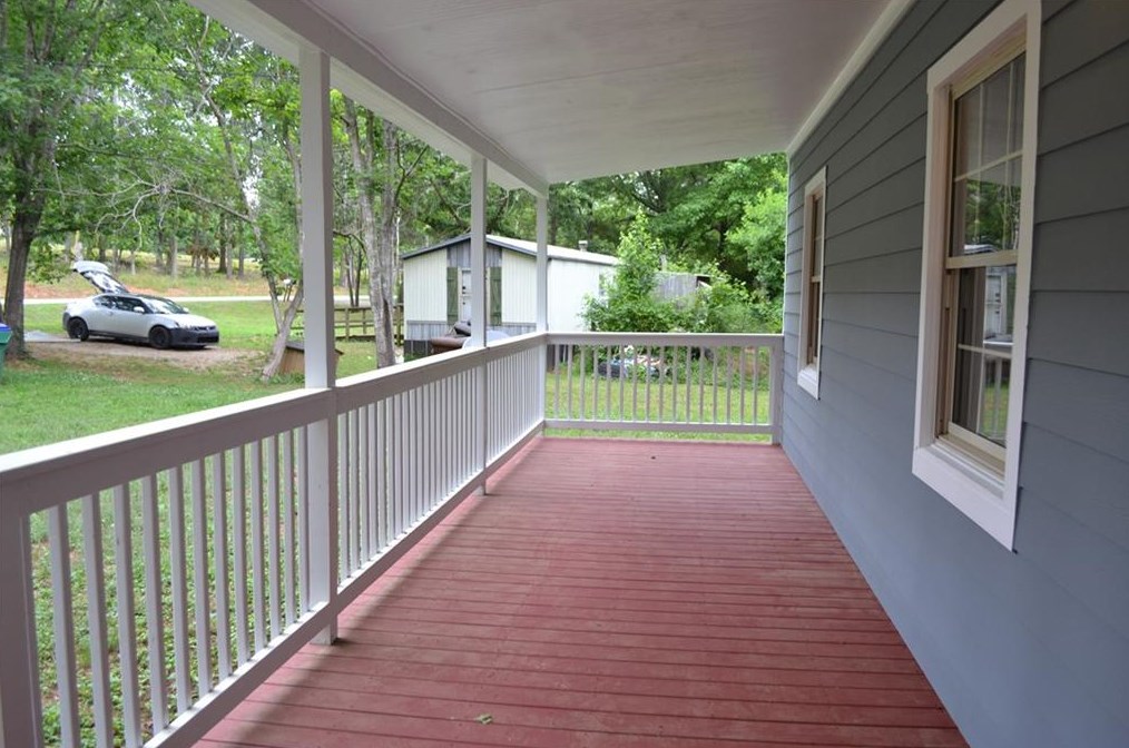 686 Peachtree Rd, Jefferson, GA 30549