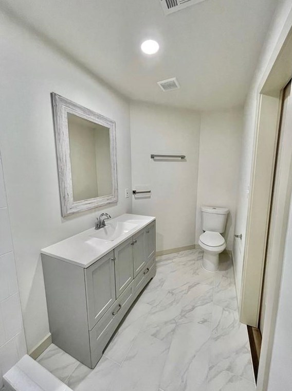 2769 Tilson Rd, Decatur GA  30032-5504 exterior