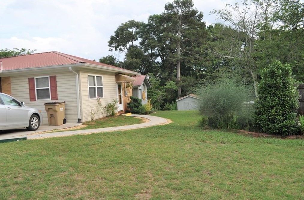 2315 Stephens Cir, Gainesville, GA 30506