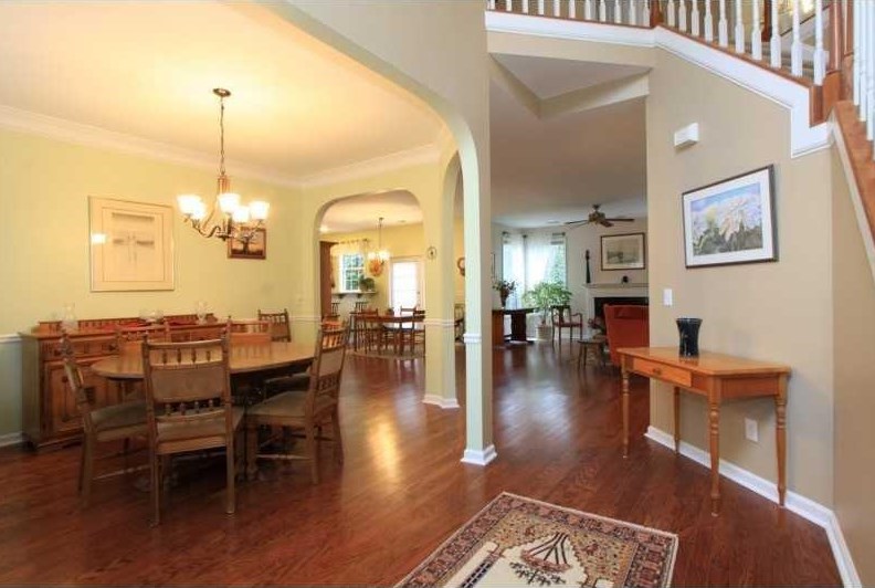 10075 Lauren Hall Ct, Alpharetta GA  30022-7590 exterior