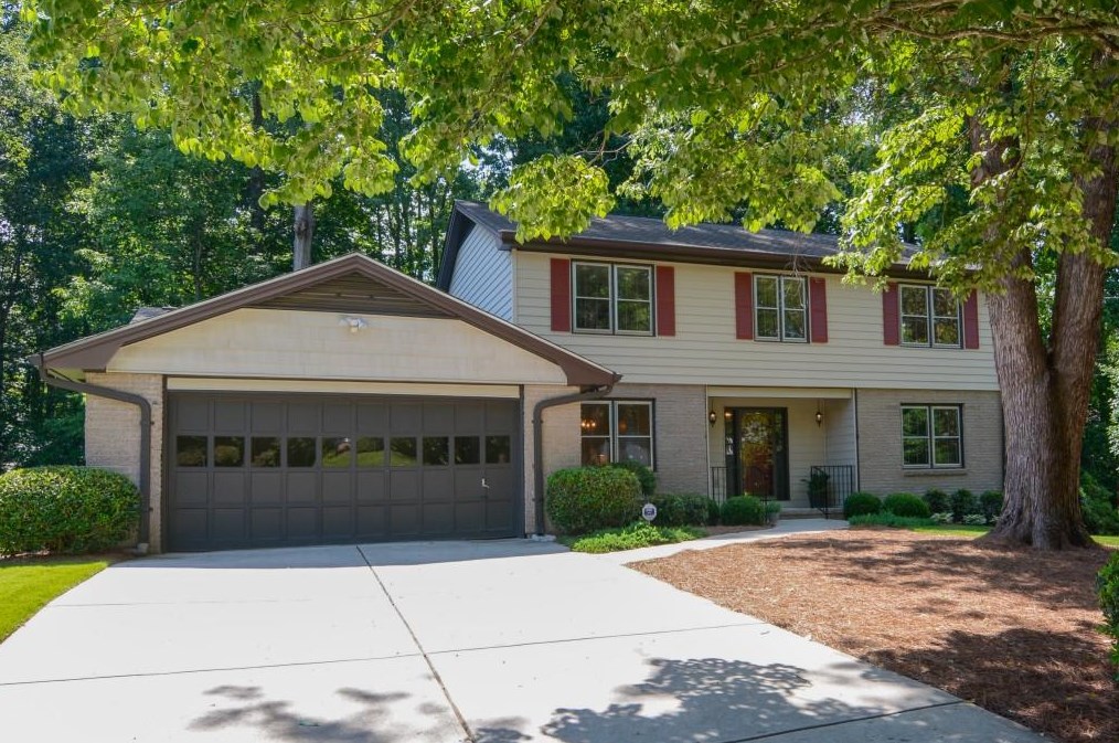 4922 Village Creek Dr, Atlanta, GA 30338-5122