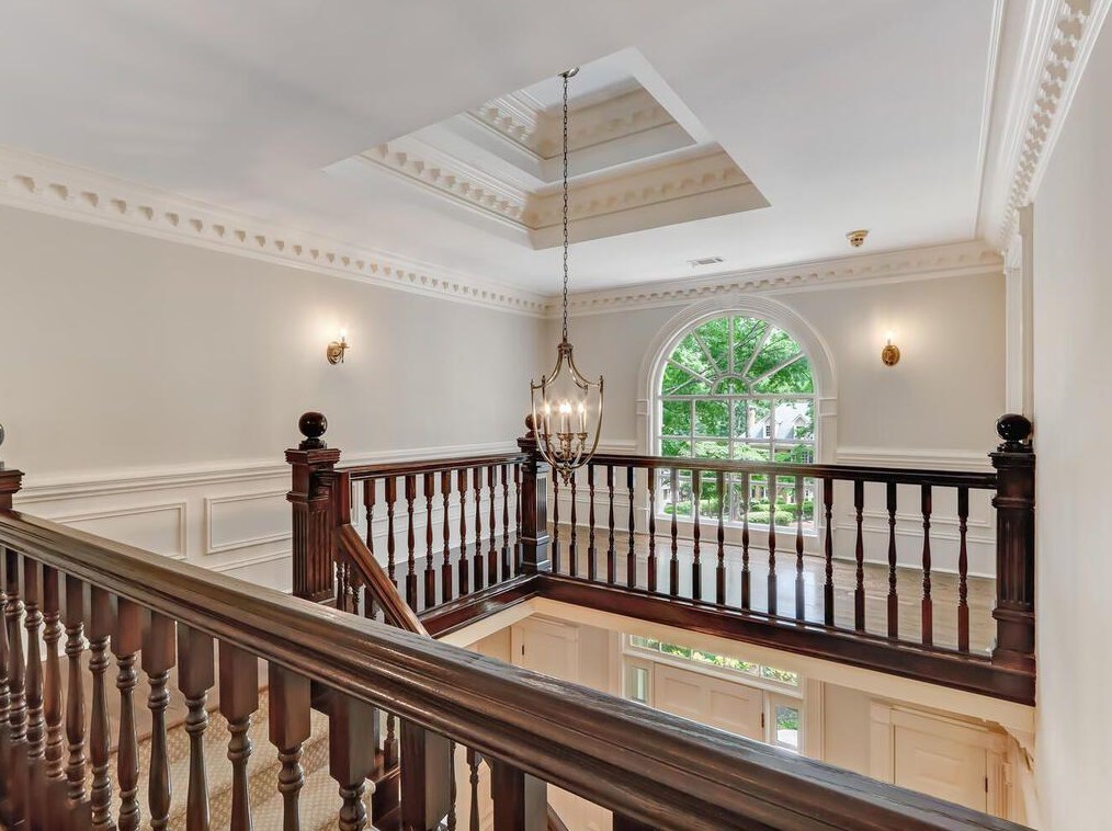 1790 Redbourne Dr, Atlanta GA  30350-5643 exterior