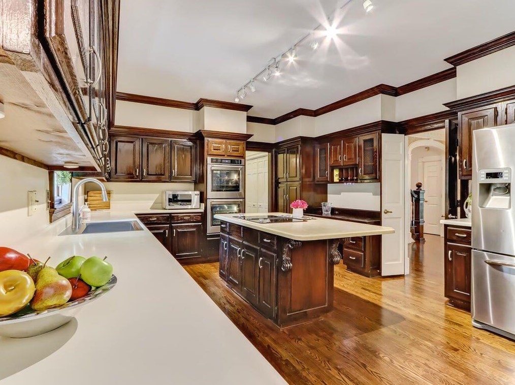 1790 Redbourne Dr, Atlanta GA  30350-5643 exterior