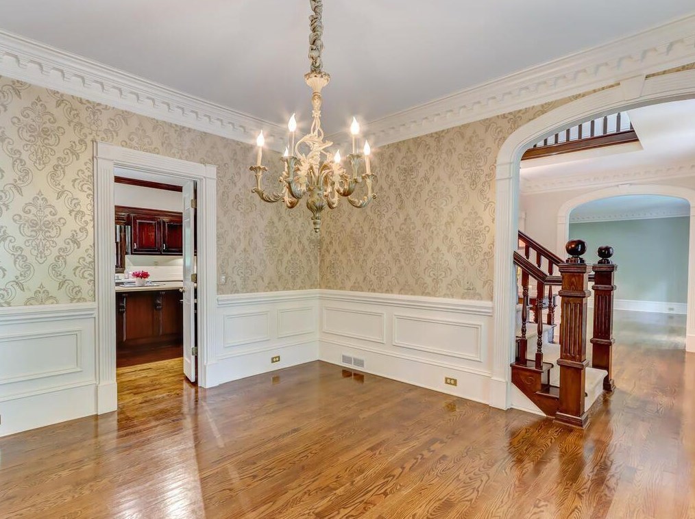 1790 Redbourne Dr, Atlanta GA  30350-5643 exterior