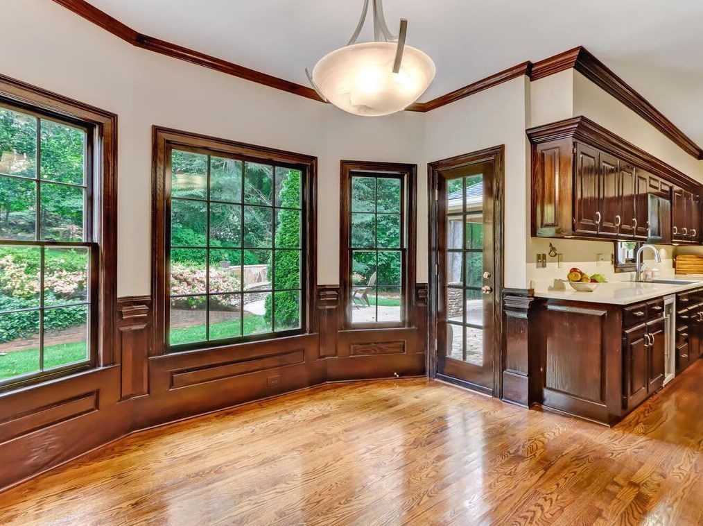 1790 Redbourne Dr, Atlanta GA  30350-5643 exterior