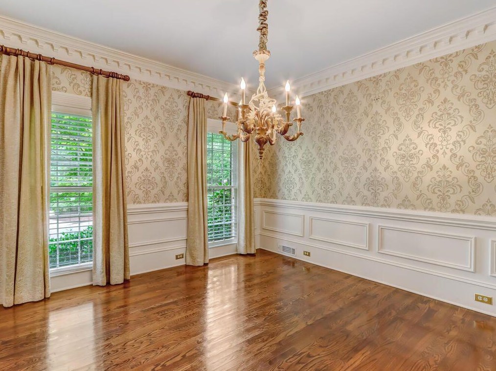 1790 Redbourne Dr, Atlanta GA  30350-5643 exterior