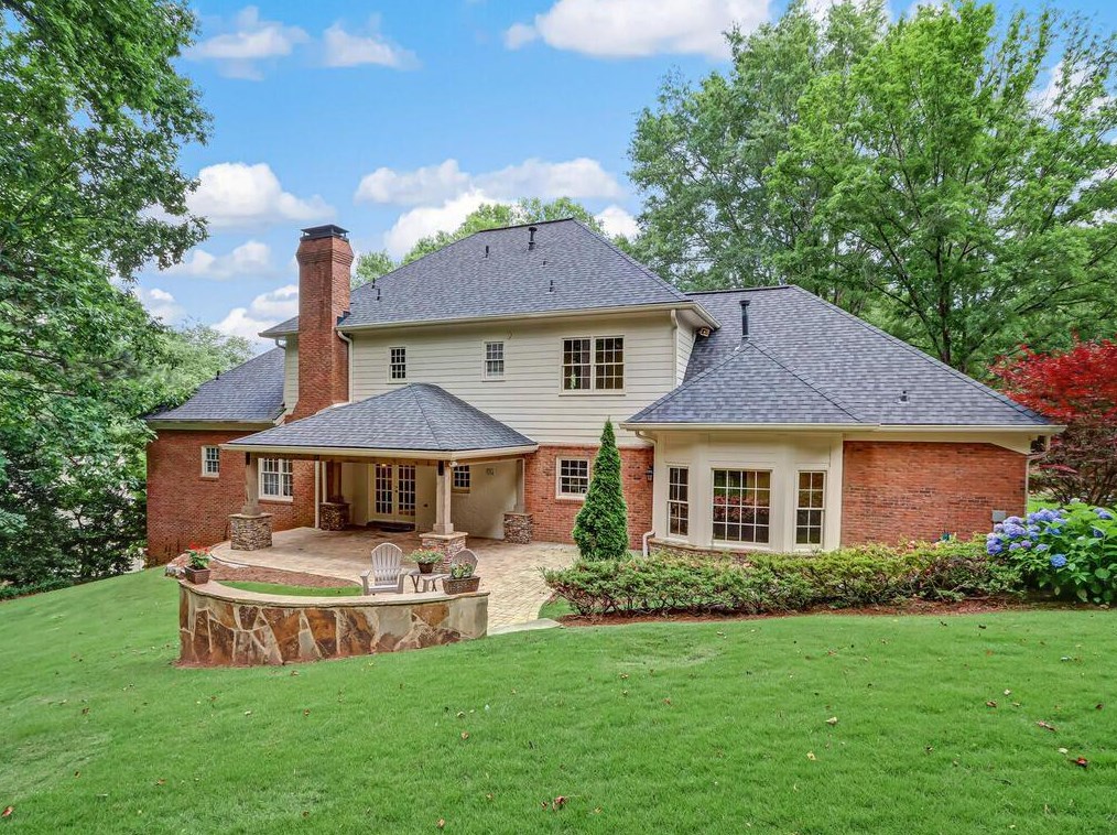 1790 Redbourne Dr, Atlanta GA  30350-5643 exterior