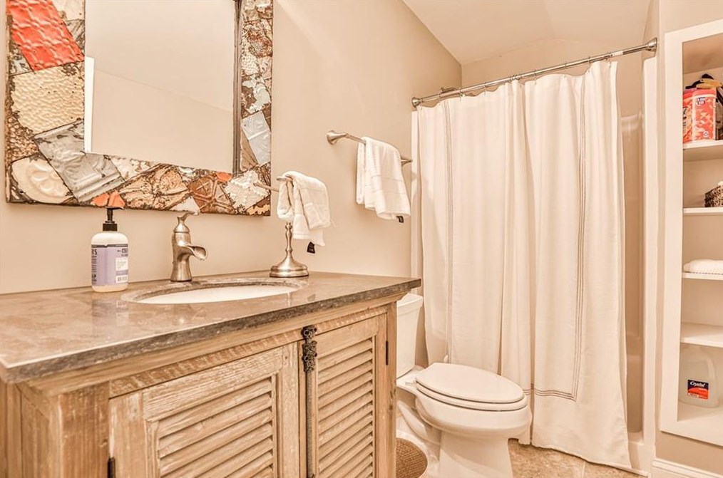 841 Ponce De Leon Ave, Decatur GA  30030-2859 exterior