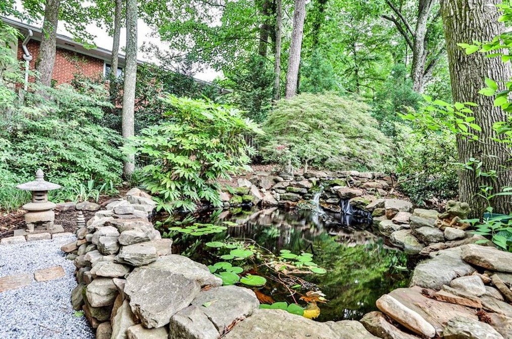 841 Ponce De Leon Ave, Decatur GA  30030-2859 exterior