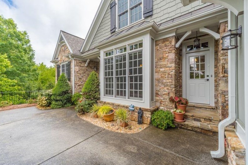 123 Sharp Mountain Crk, Ball Ground, GA 30107