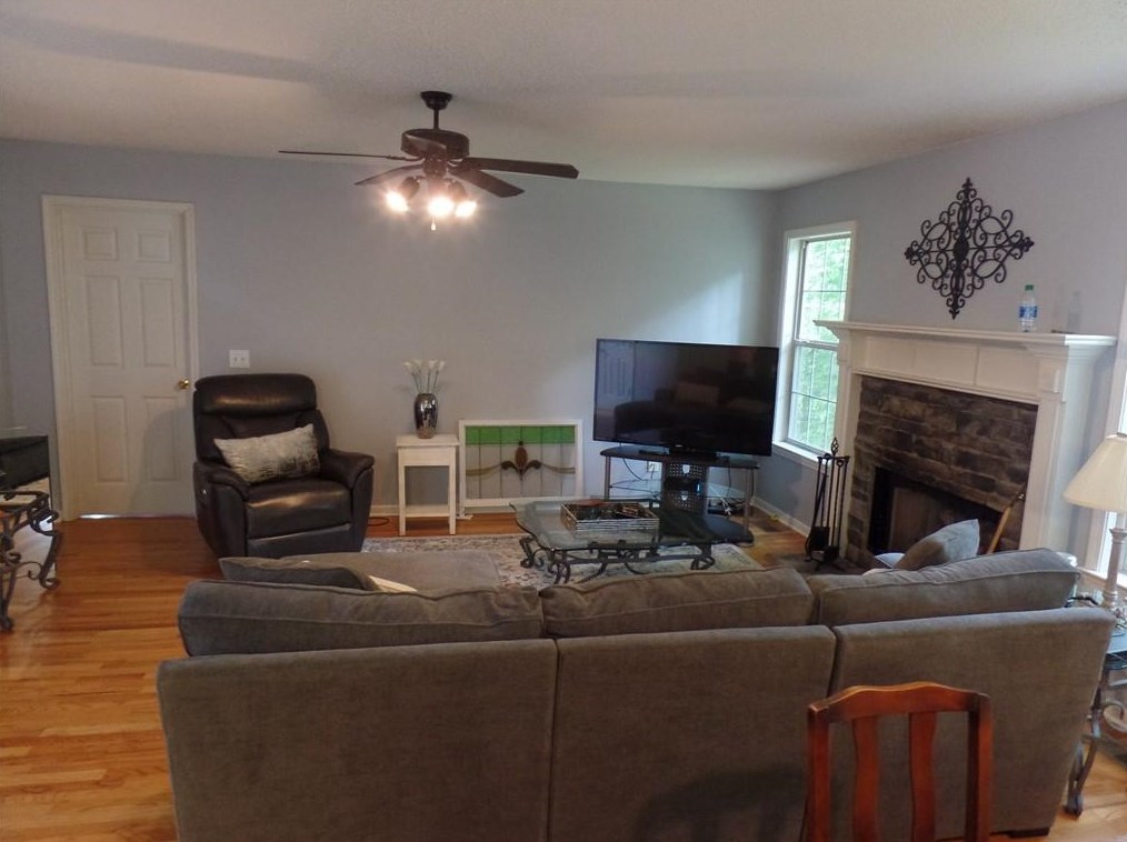 7820 Rose Ct, Cumming, GA 30040-4278