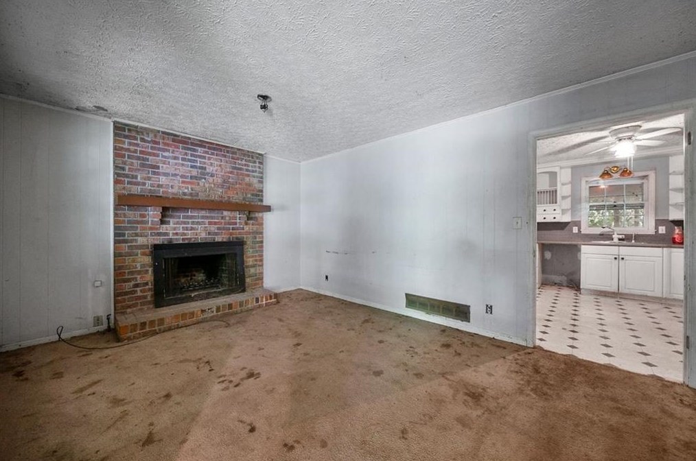 9358 Knox Bridge Hwy, Holly Springs, GA 30114