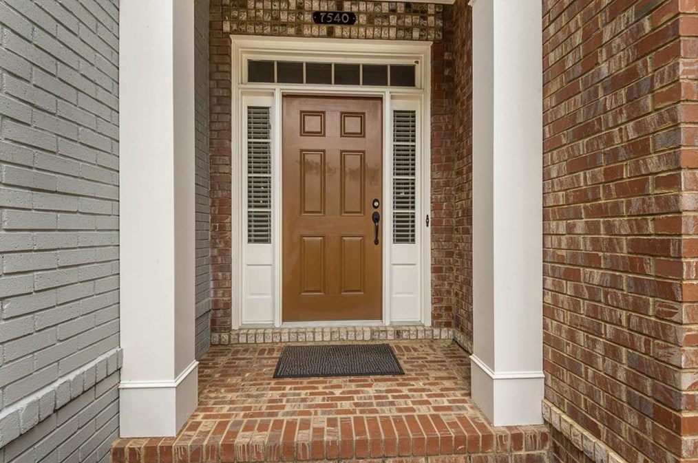 7540 Jamestown Dr, Alpharetta, GA 30005-3002