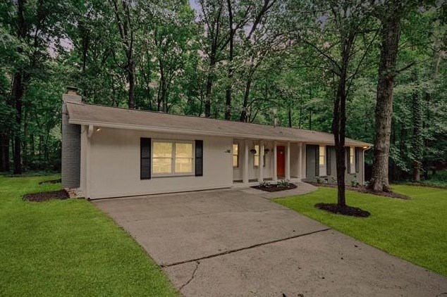 109 Juniper St, Roswell, GA 30075-1157