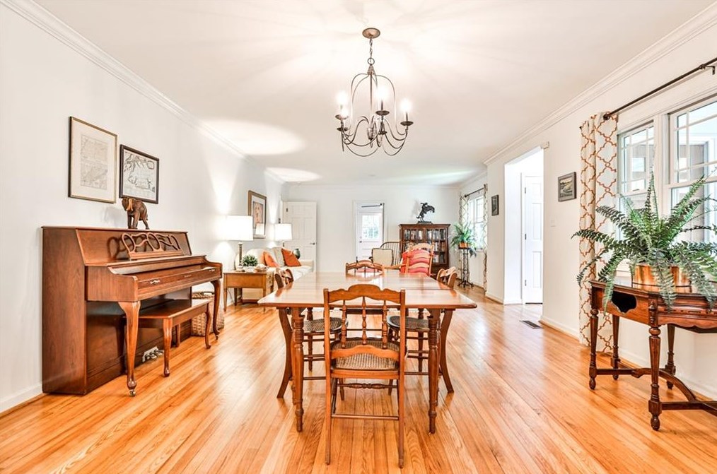 502 Kirk Rd, Decatur GA  30030-3774 exterior