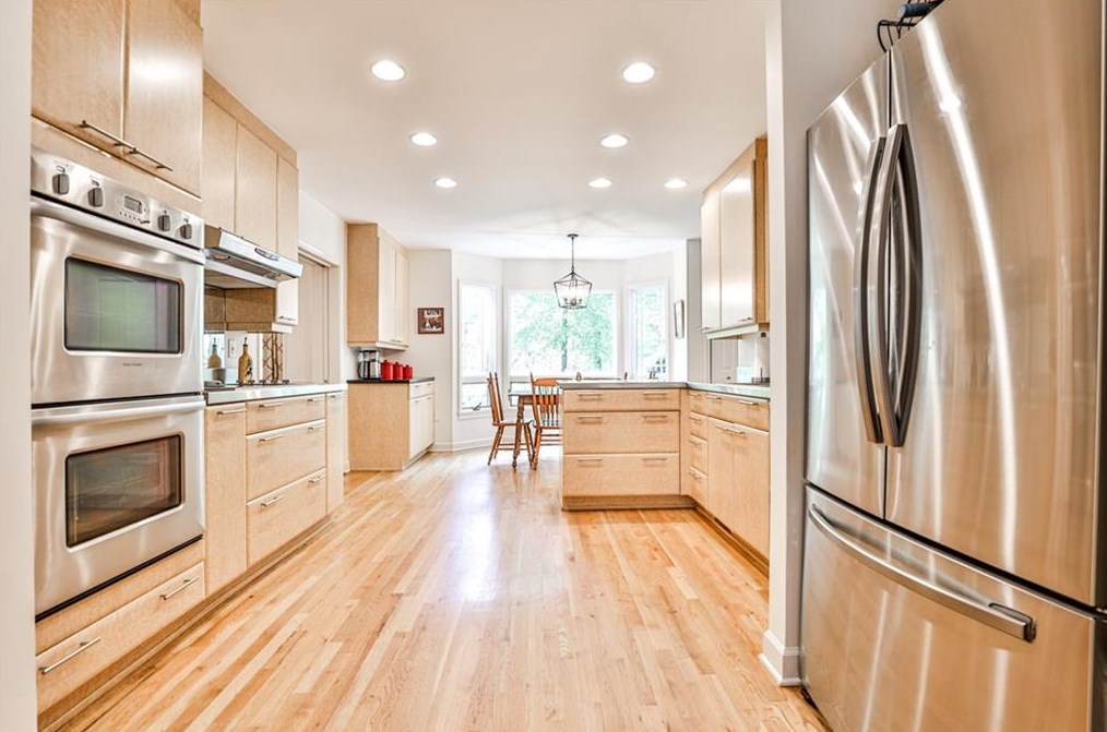 502 Kirk Rd, Decatur GA  30030-3774 exterior