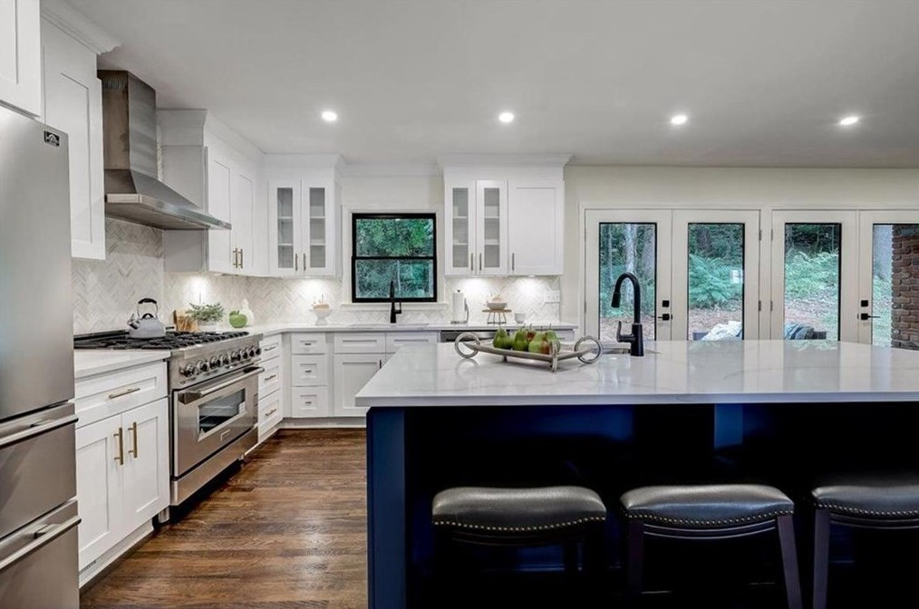 1939 Wildwood Pl, Atlanta GA  30324-4959 exterior