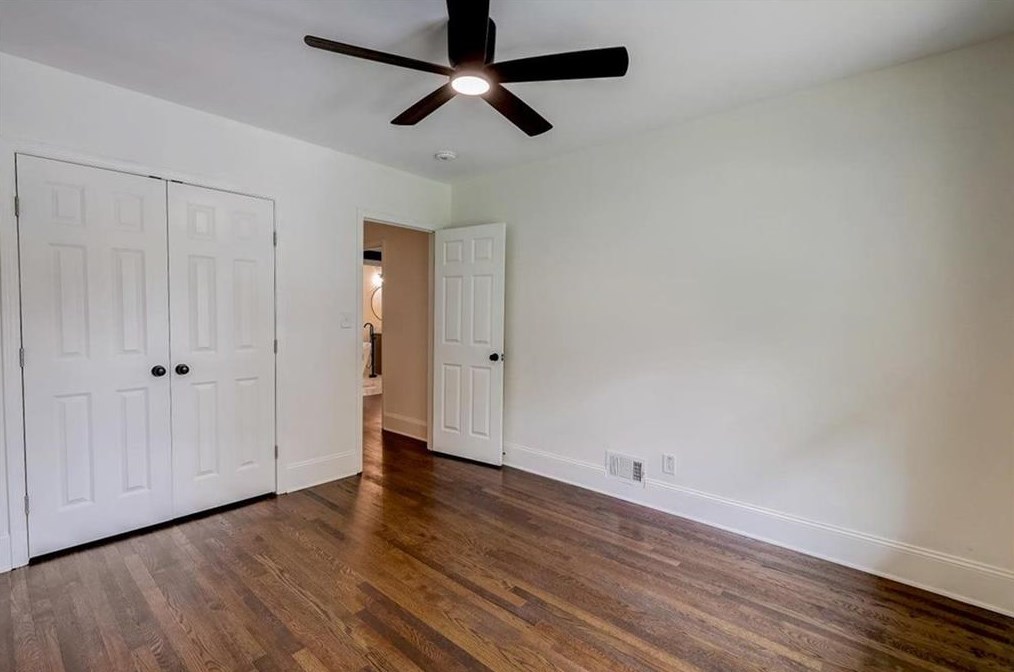 1939 Wildwood Pl, Atlanta GA  30324-4959 exterior