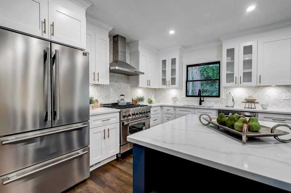 1939 Wildwood Pl, Atlanta GA  30324-4959 exterior