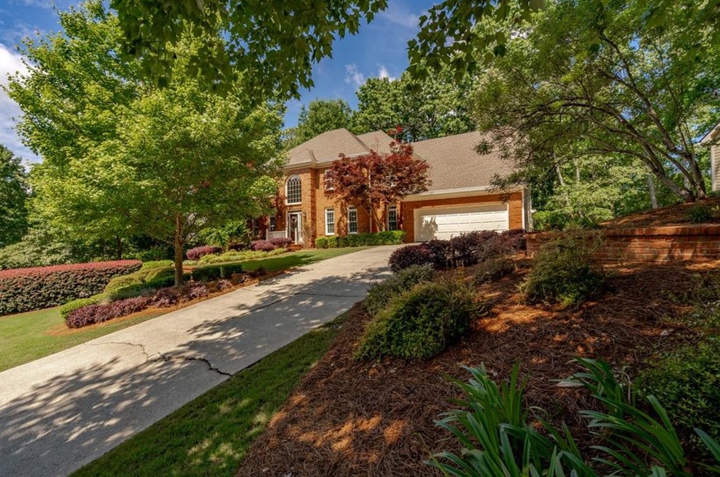 11850 Wildwood Springs Dr, Roswell, GA 30075-1863