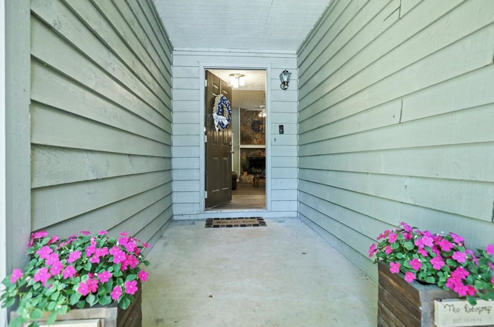 560 Kimberly Ct, Roswell, GA 30076-2246