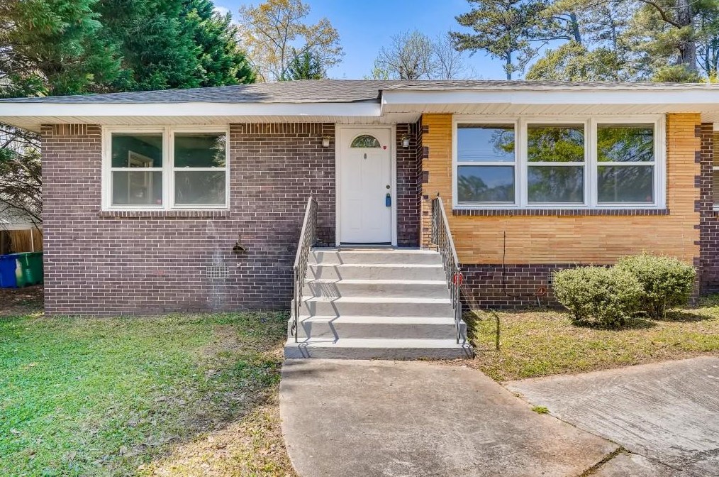 2118 Clairmont Rd, Decatur, GA 30033-1949