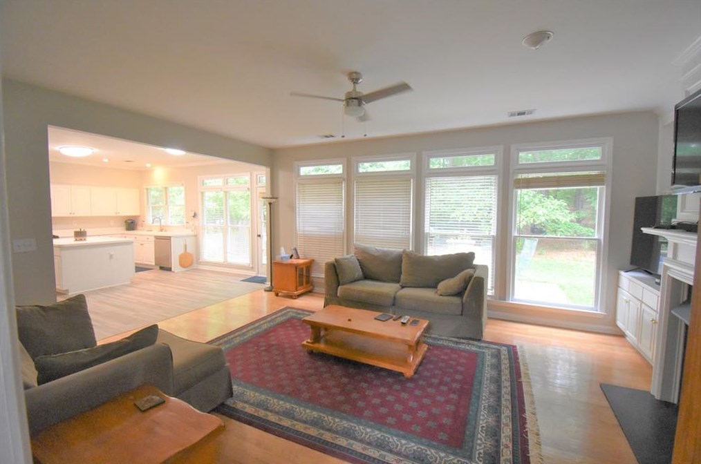 5210 Cinnabar Dr, Alpharetta, GA 30022-5601