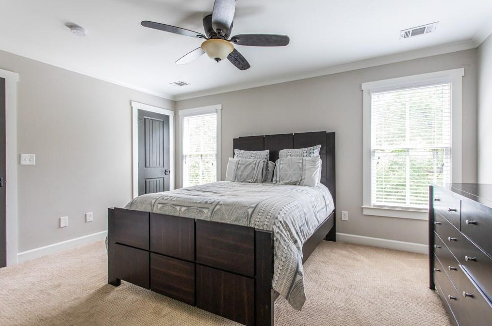 746 Hillmont Ave, Decatur GA  30030-3941 exterior