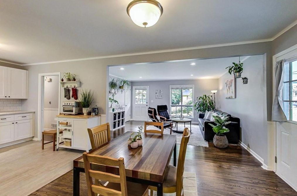 1351 Faraday Pl, Decatur GA  30033-3106 exterior