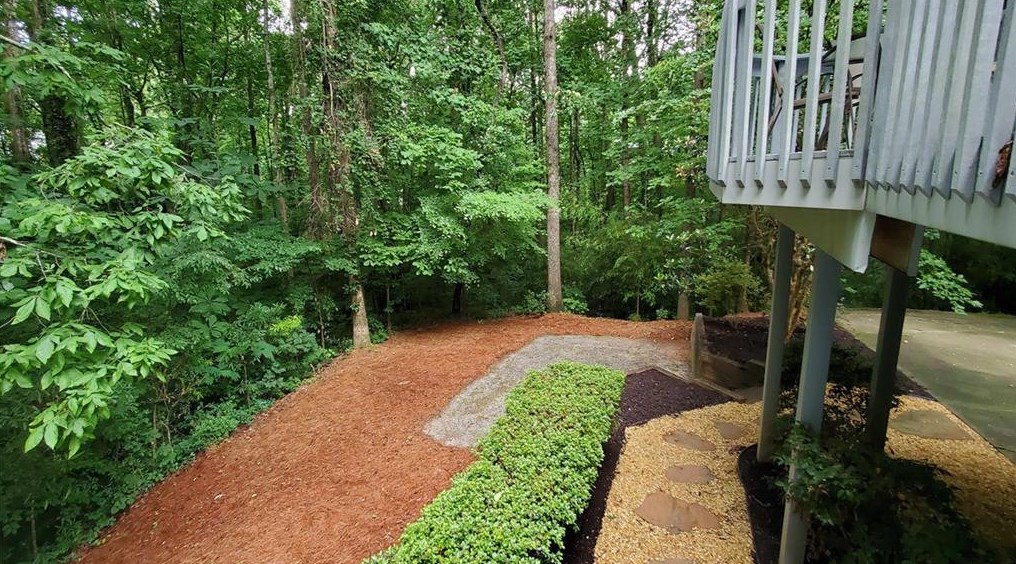 3525 Cedar Valley Dr, Smyrna GA  30080-5646 exterior