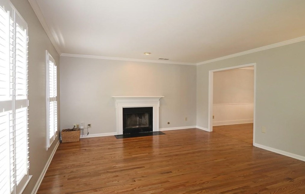 1132 Oakbrook Way, Atlanta GA  30319-4555 exterior