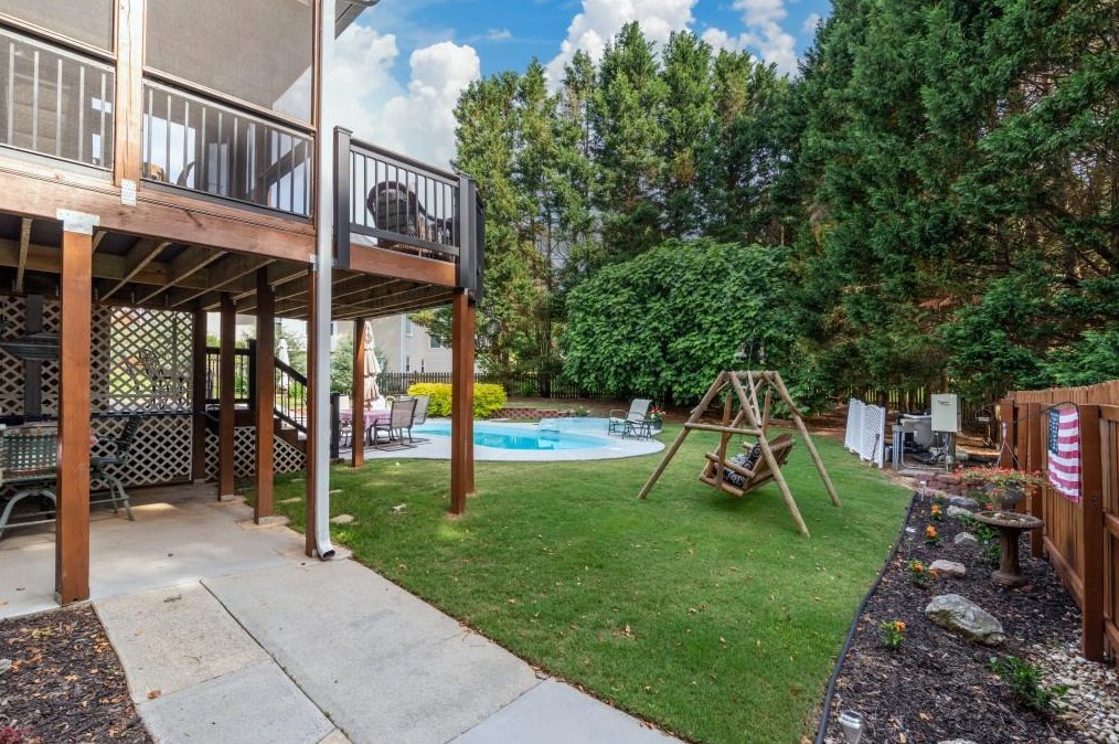 1252 Bradford Dr, Grayson, GA 30017-1090