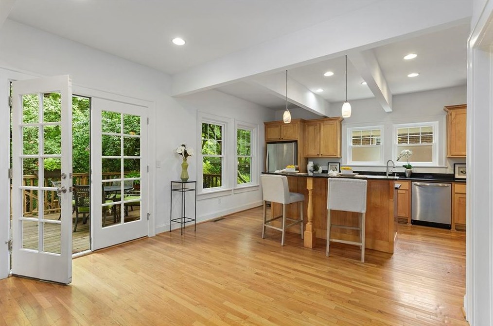 142 Superior Ave, Decatur GA  30030-1813 exterior