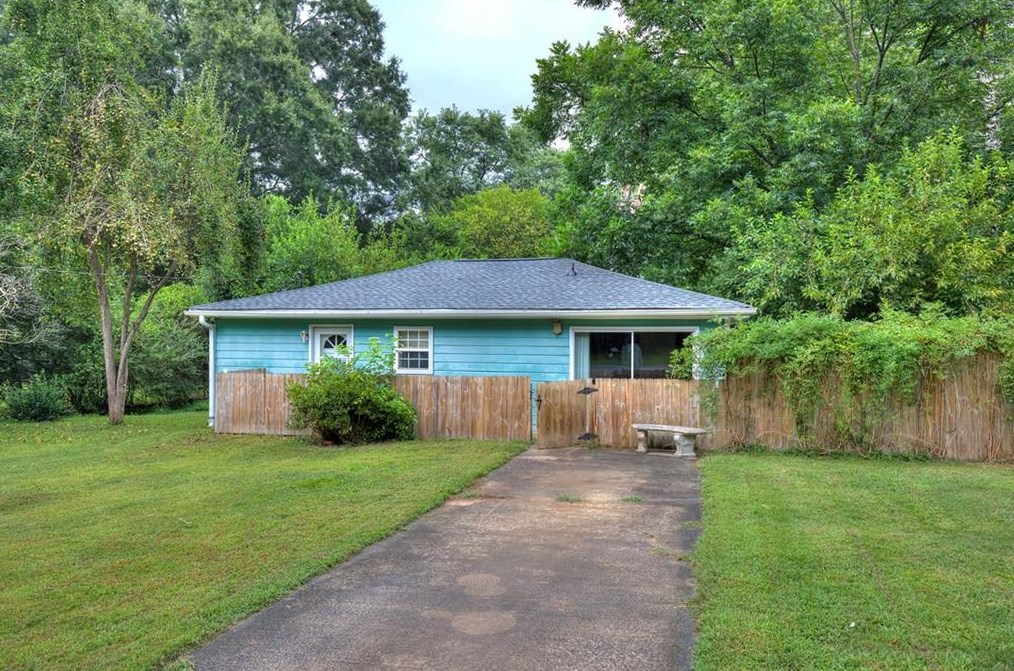 27 Lindsey Dr, Euharlee, GA 30120-2753