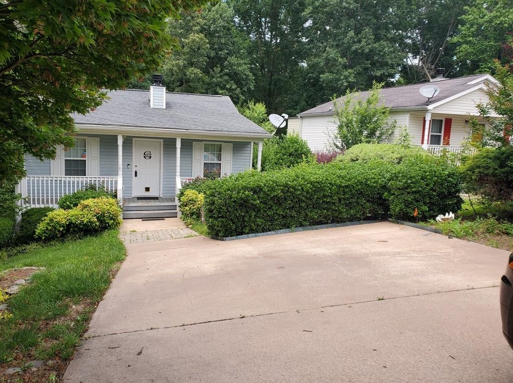 9180 Horseshoe Bnd, Gainesville, GA 30506