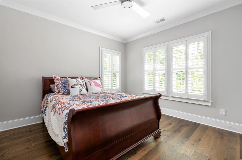 1189 Oldfield Rd, Decatur GA  30030-4542 exterior