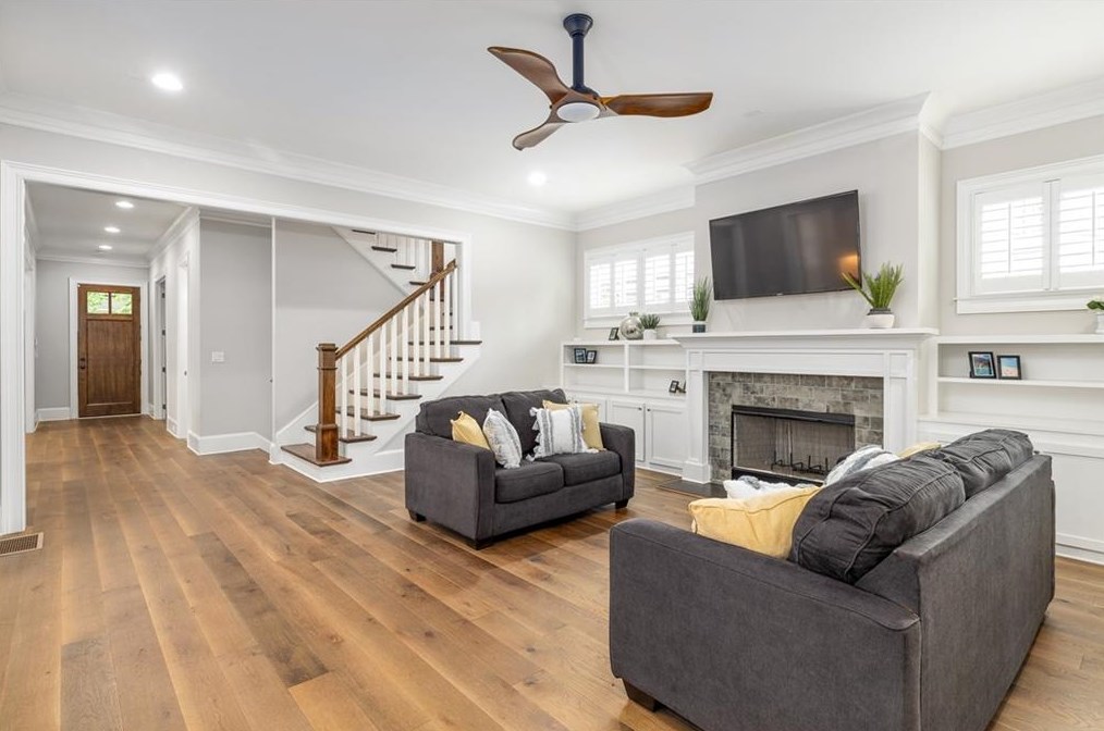 1189 Oldfield Rd, Decatur GA  30030-4542 exterior