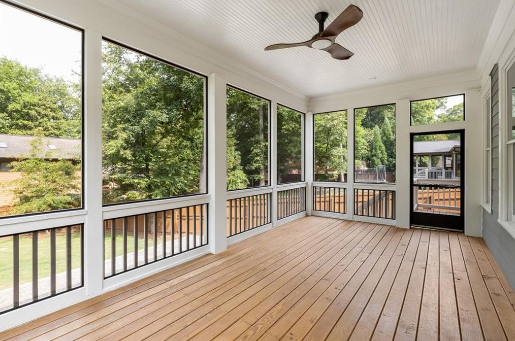 1189 Oldfield Rd, Decatur GA  30030-4542 exterior