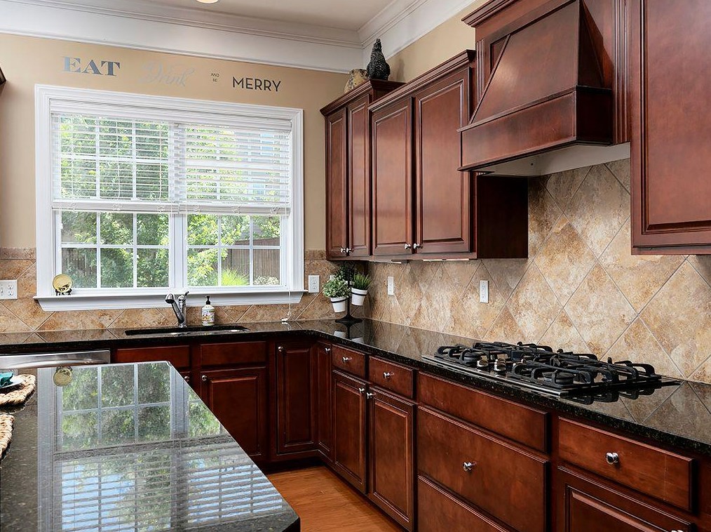 4635 Prater Way, Smyrna GA  30080-9260 exterior