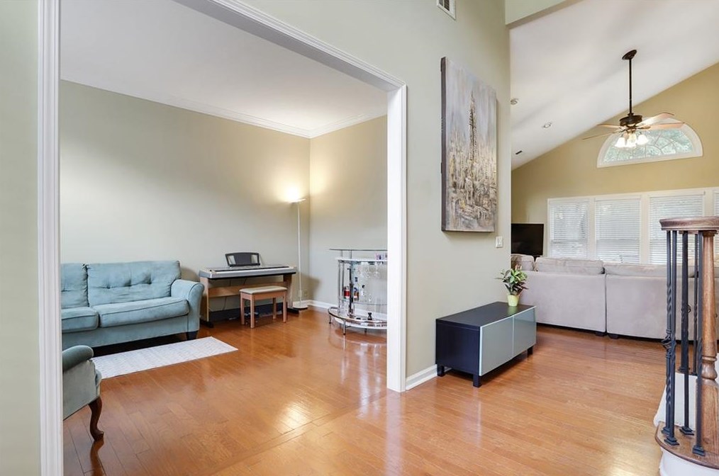 860 Highmeade Dr, Alpharetta GA  30005-3701 exterior