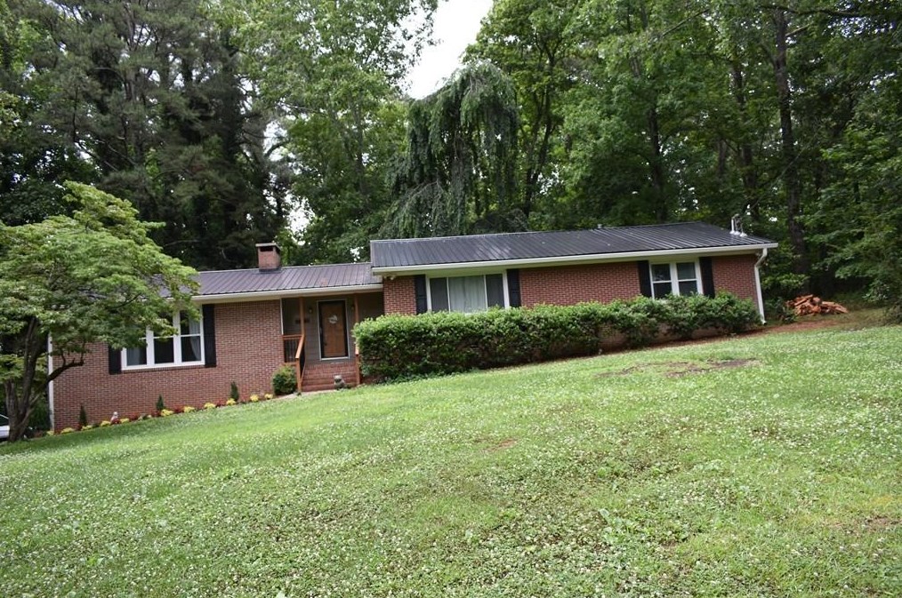 825 Bowdon St, Tallapoosa, GA 30176