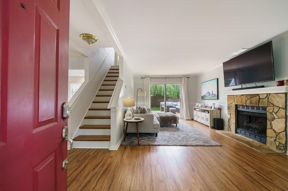 1563 Park Creek Ln, Atlanta GA  30319-2147 exterior