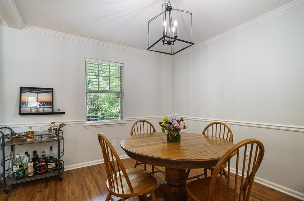 1563 Park Creek Ln, Atlanta GA  30319-2147 exterior