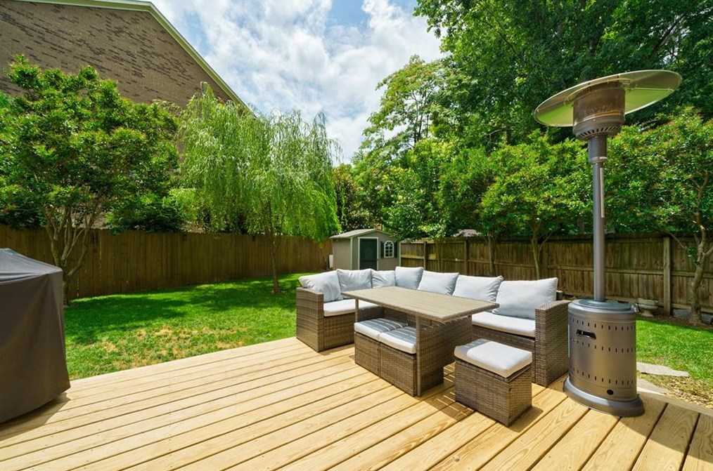 1563 Park Creek Ln, Atlanta GA  30319-2147 exterior