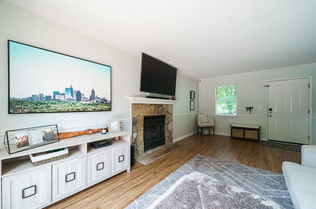 1563 Park Creek Ln, Atlanta GA  30319-2147 exterior