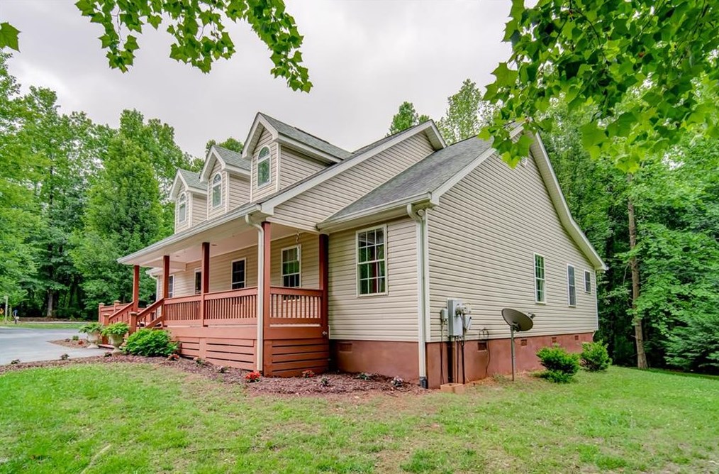 231 Luther Palmer Rd, Cleveland, GA 30528