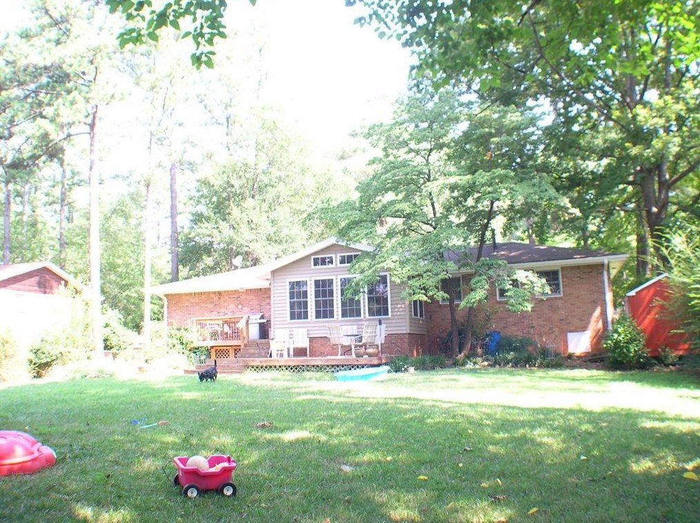 244 Forest Glen Cir, Avondale Est GA  30002-1204 exterior